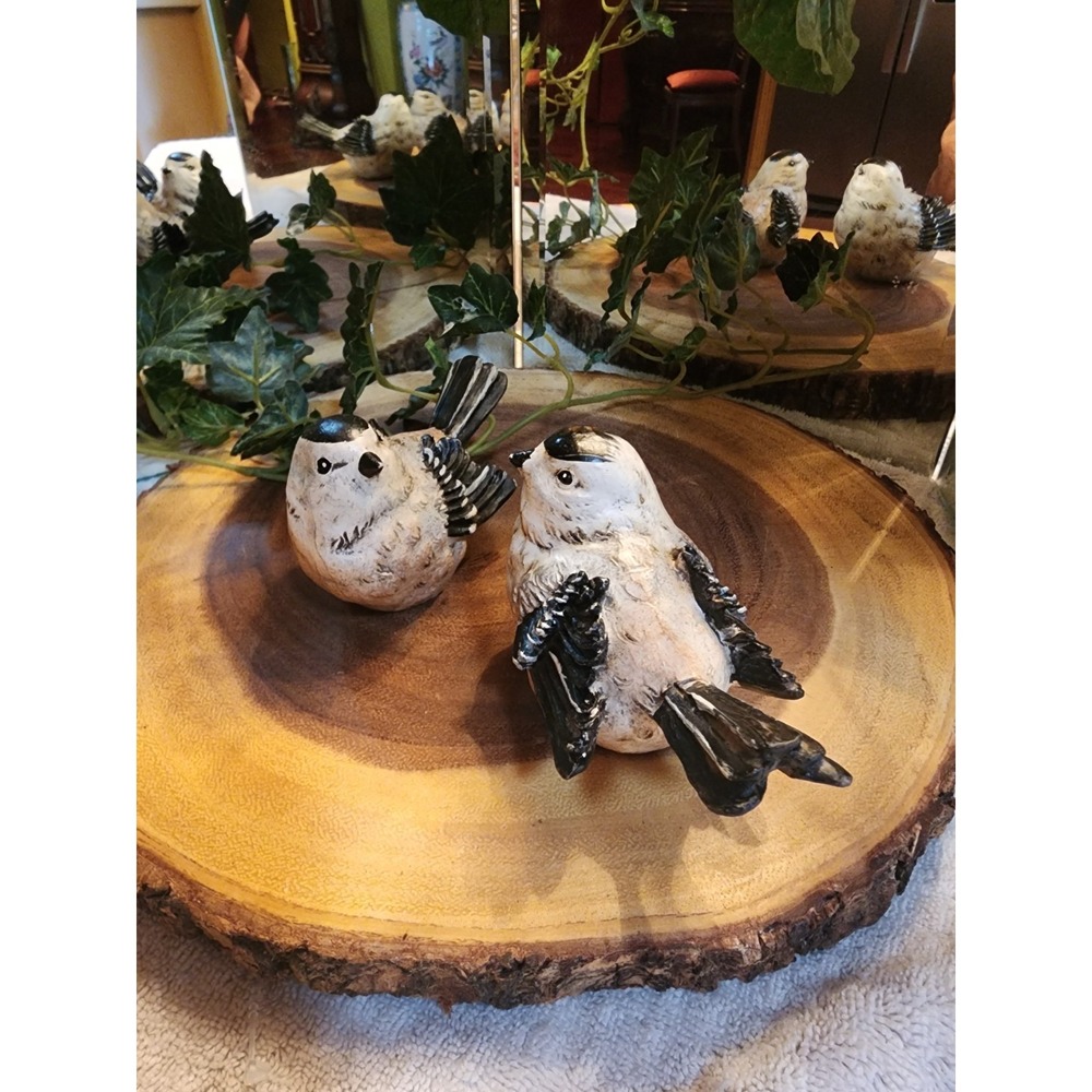 Set of 2 Chickadee Bird Figurines Realistic Hand Painted Home Décor Resin